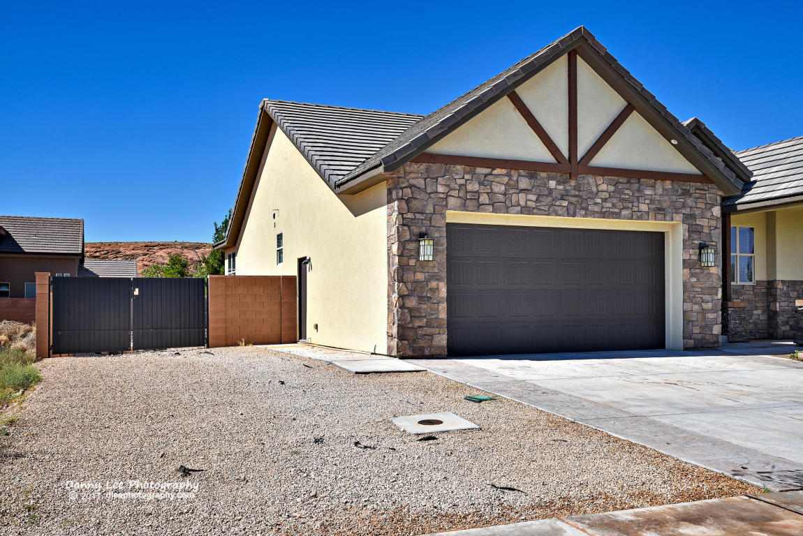 3849 W 2700 S, Hurricane, UT 84737