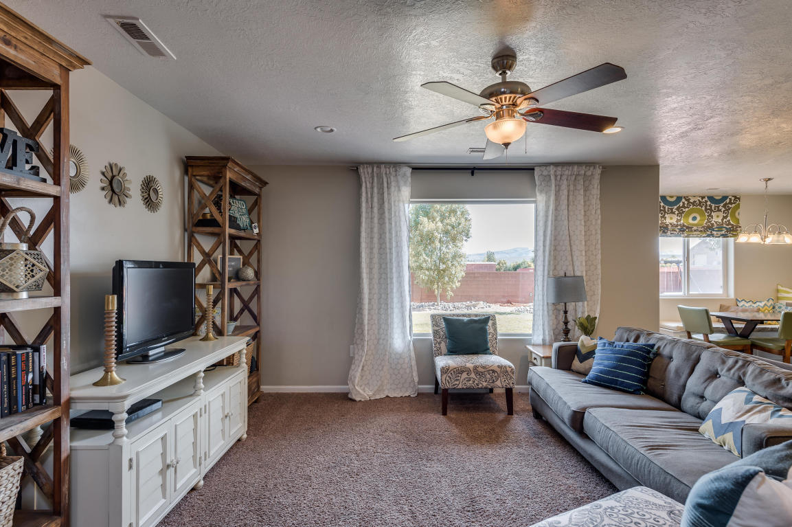 433 W 200 S, Ivins, UT 84738