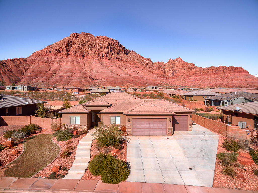 315 E 250 N, Ivins, UT 84738