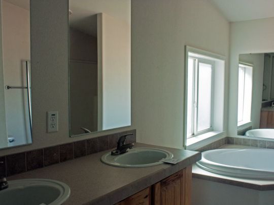 475 S Freedom Way, Big Water, UT 84741
