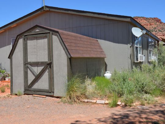 4967 E Rock Ledge Ln, Kanab, UT 84741
