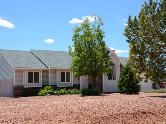 953 W NAVAJO DR, Kanab, UT 84741