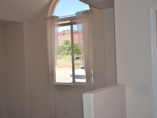 953 W NAVAJO DR, Kanab, UT 84741