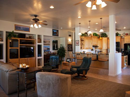 990 S Victory Way, Big Water, UT 84741