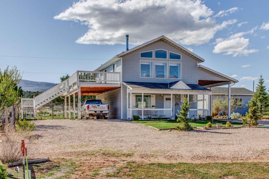 977 W 400 N, Kanarraville, UT 84742