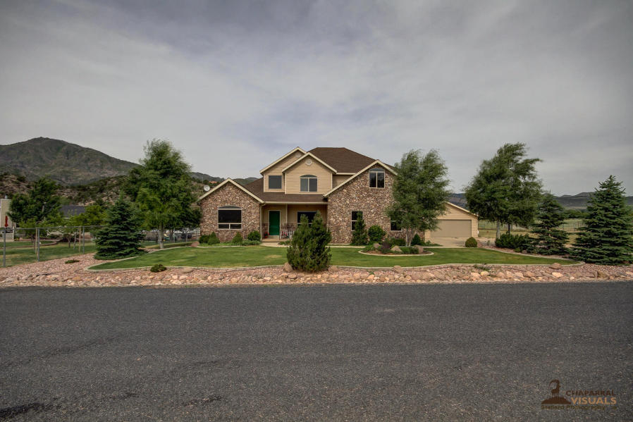736 S 800 E, New Harmony, UT 84757