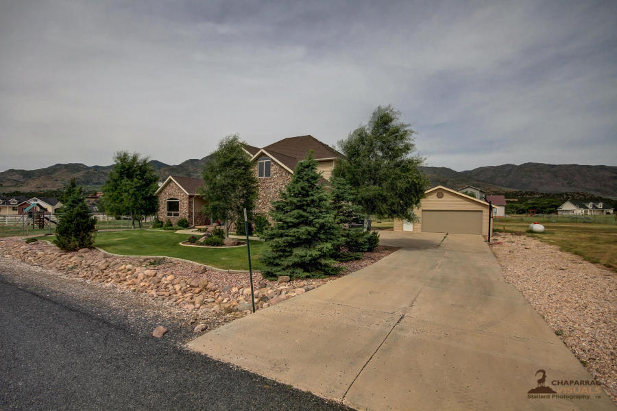 736 S 800 E, New Harmony, UT 84757