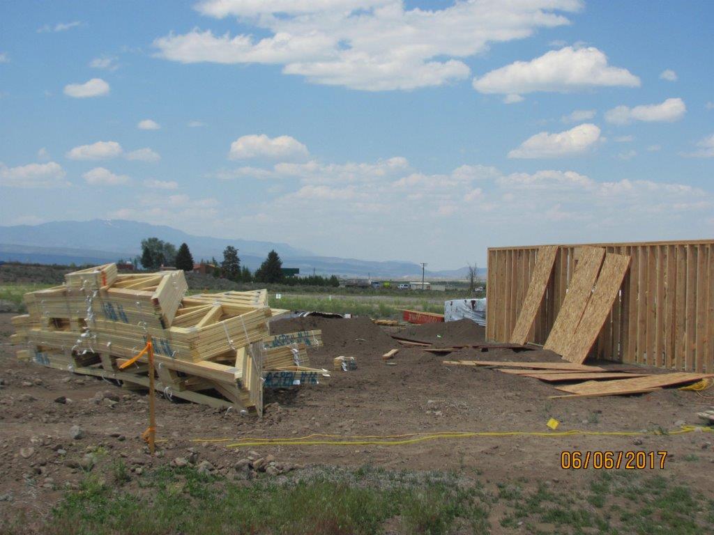 228 W Aspen Valley Dr, Panguitch, UT 84759