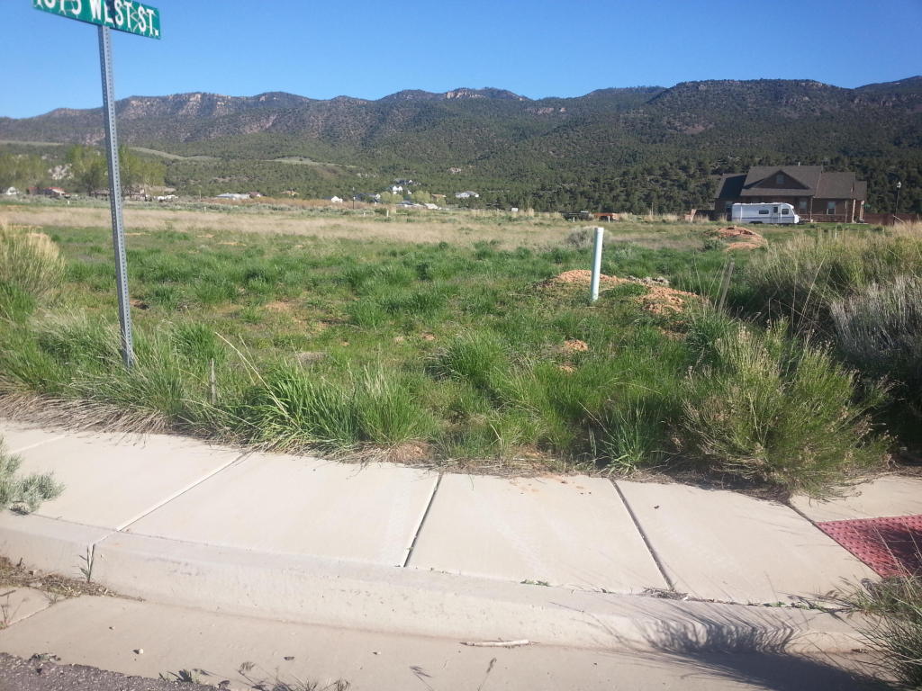 1367 W 325 S, Parowan, UT 84761