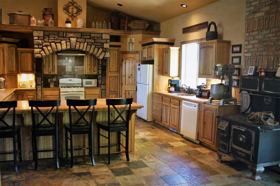 280 N 300 W, Parowan, UT 84761