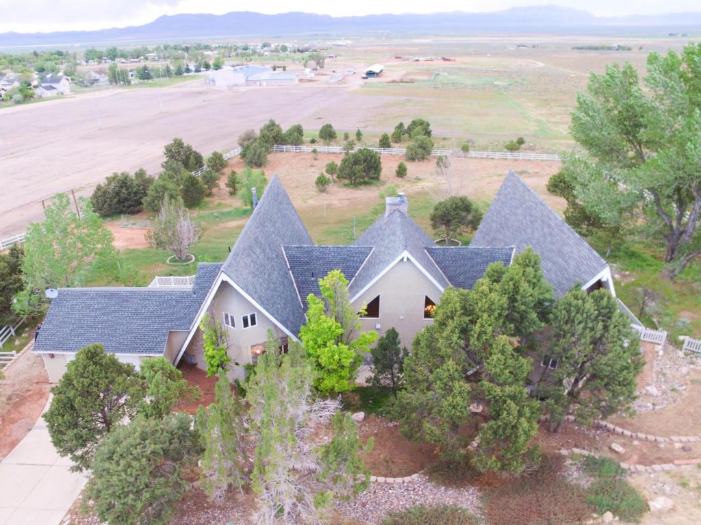 487 E City View DR, Parowan, UT 84761