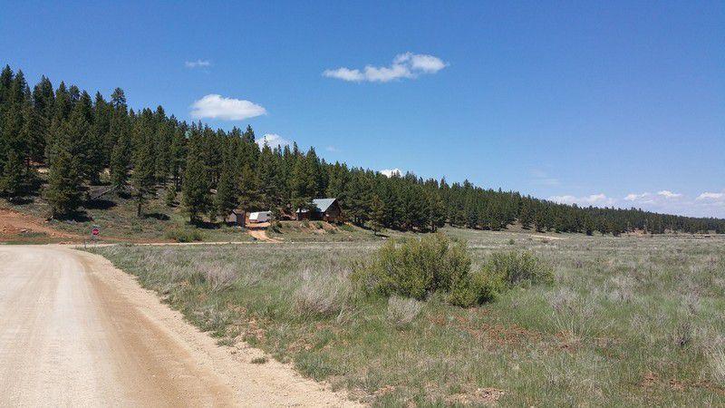 1 E Meadow LN, Duck Creek, UT 84762