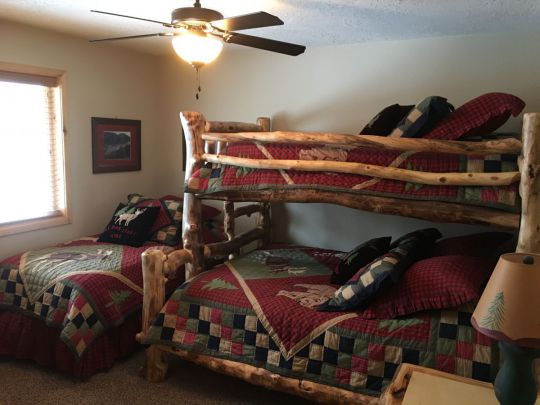 460 E Quaking Aspen Dr, Duck Creek Village, UT 84762