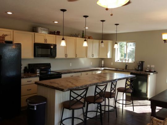 295 E Rim Rd, Duck Creek Village, UT 84762