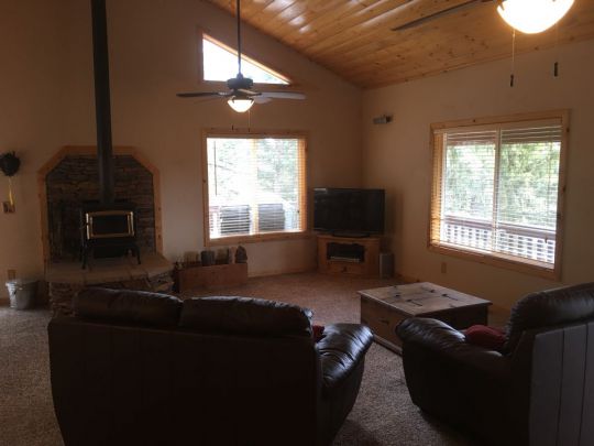 885 E Appaloosa Dr, Duck Creek Village, UT 84762