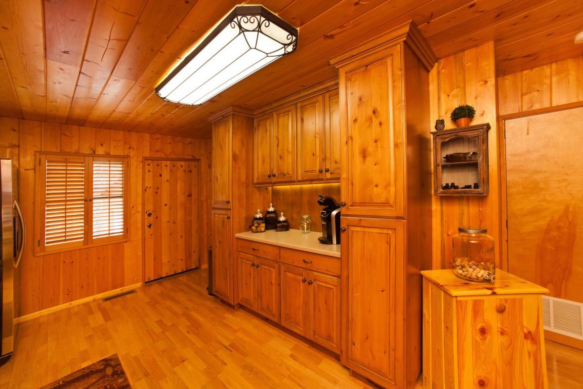 1360 Heavenly Dr, Duck Creek, UT 84762