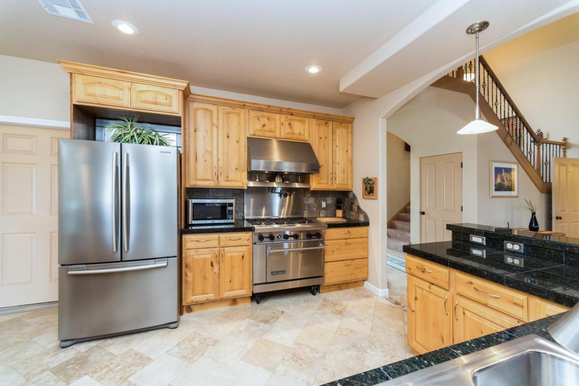3415 W Robbin N Ct, Santa Clara, UT 84765