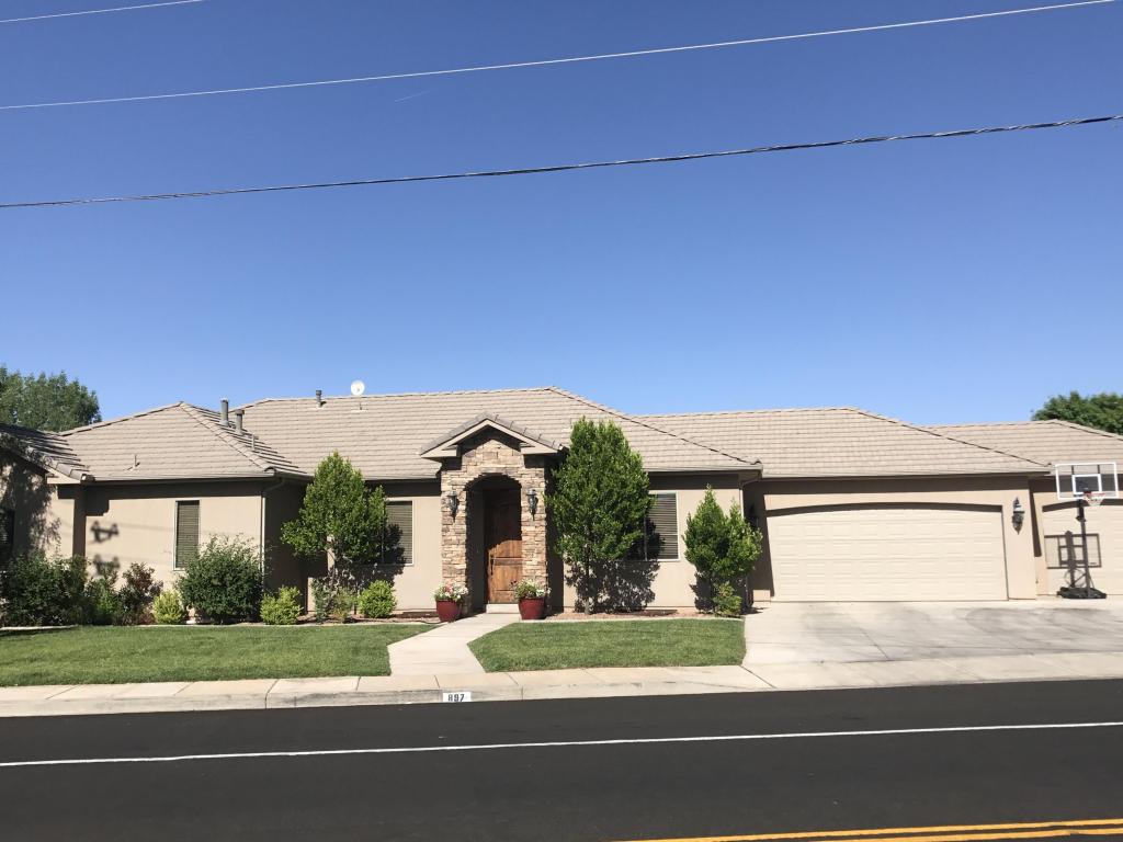897 Country LN, Santa Clara, UT 84765