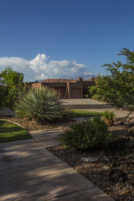 5 W Basalt CIR, Santa Clara, UT 84765