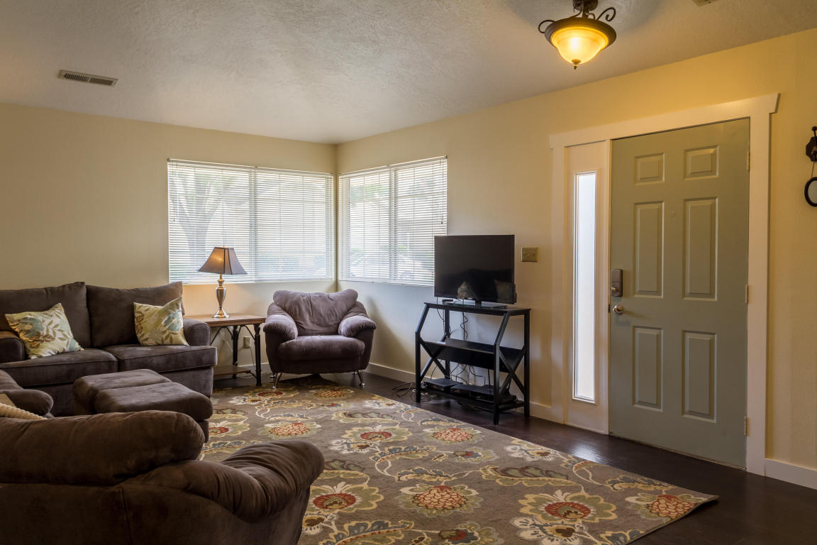 2051 W Canyon View DR, St George, UT 84770