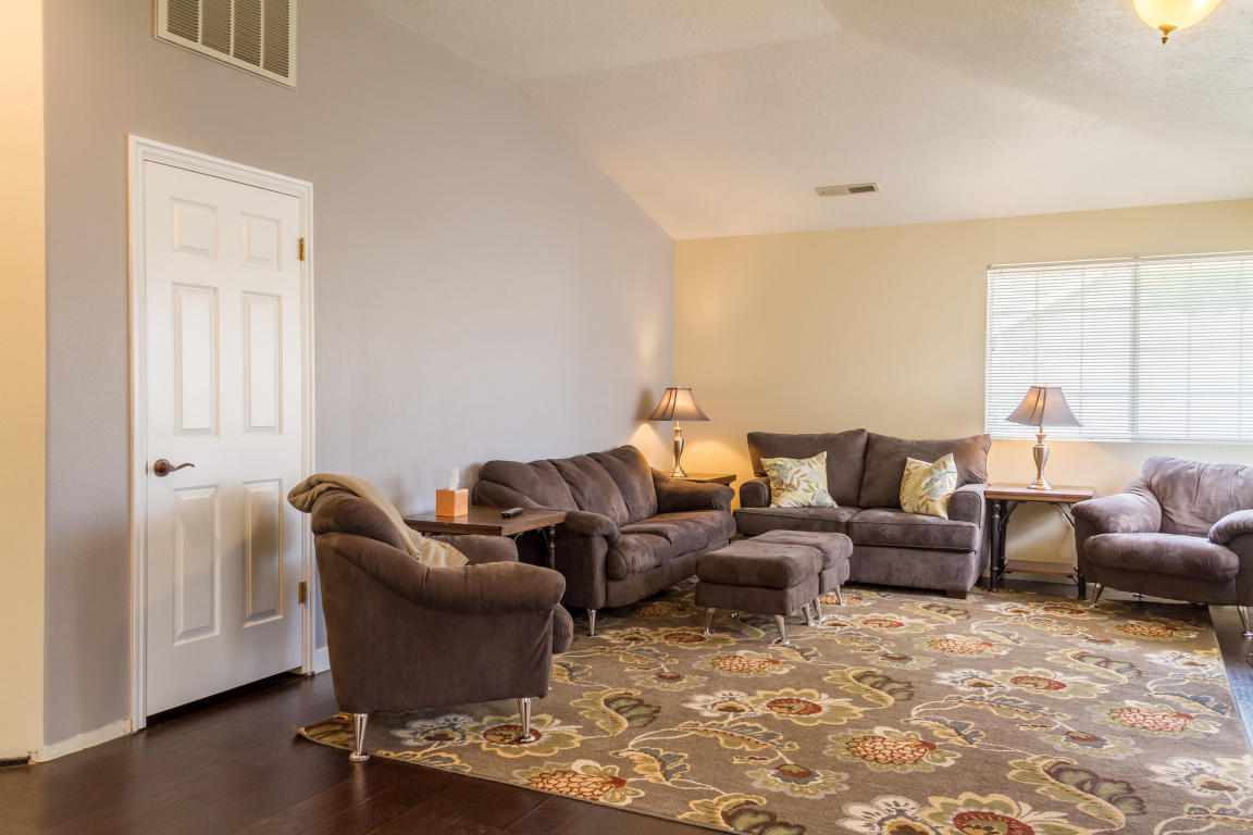 2051 W Canyon View DR, St George, UT 84770