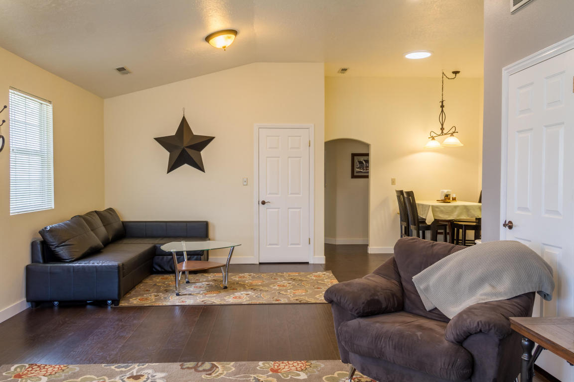 2051 W Canyon View DR, St George, UT 84770