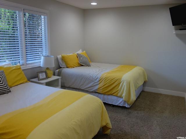 860 S VILLAGE RD, St. George, UT 84770