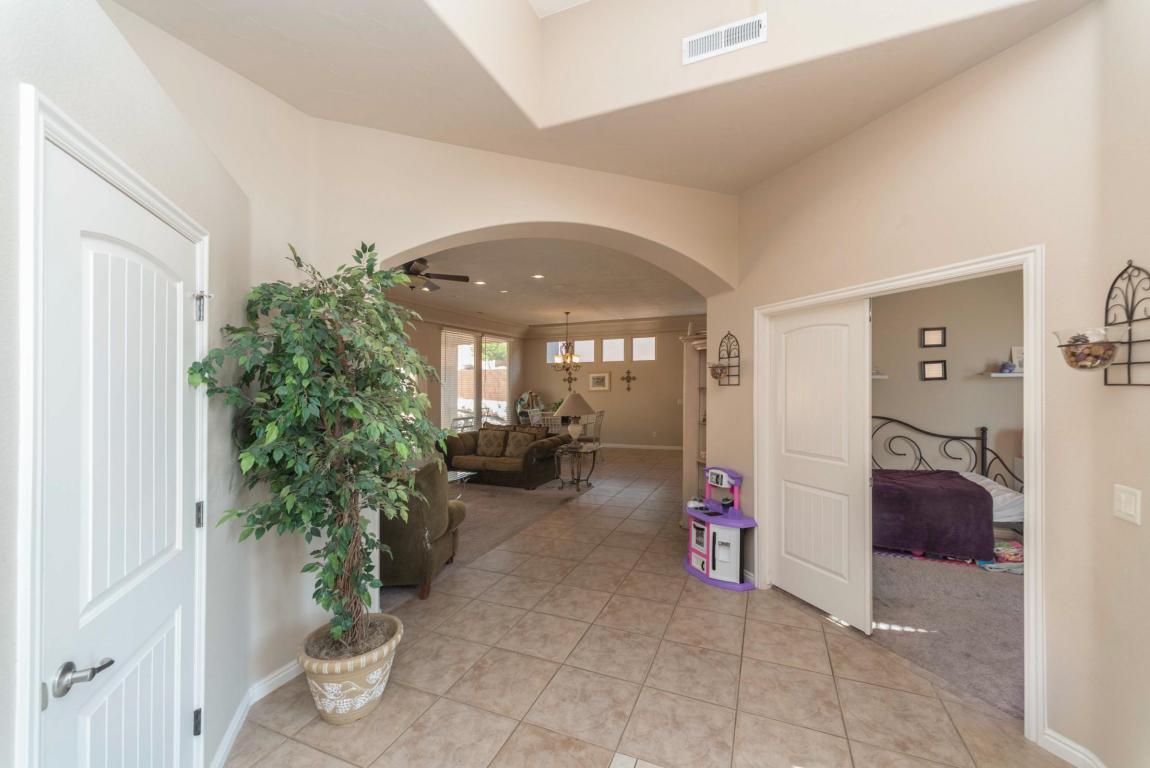 1565 N Sage Dr, St George, UT 84770