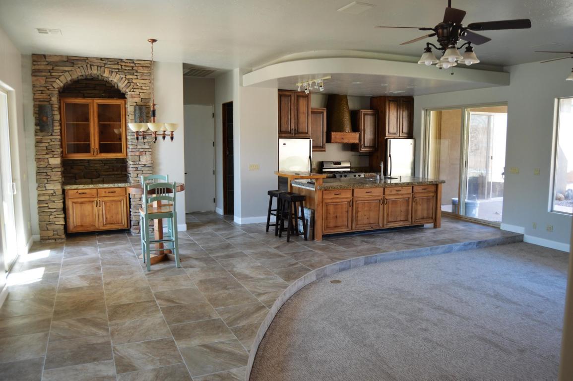 1838 W Ticaboo DR, St George, UT 84770