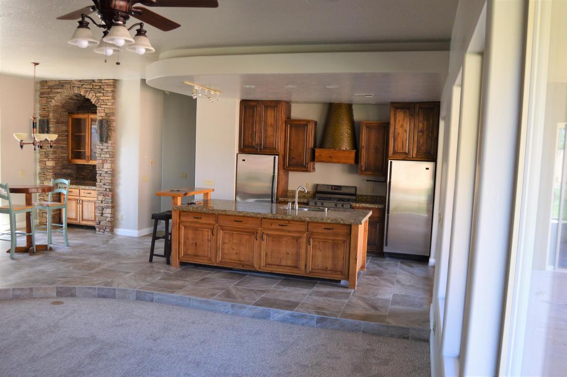 1838 W Ticaboo DR, St George, UT 84770