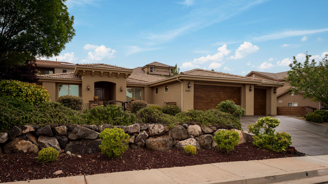 2164 N Gunsight DR, St George, UT 84770
