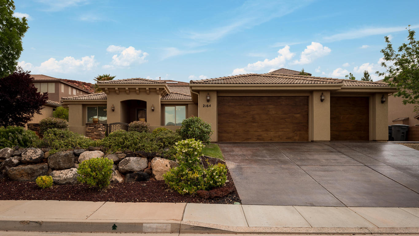 2164 N Gunsight DR, St George, UT 84770