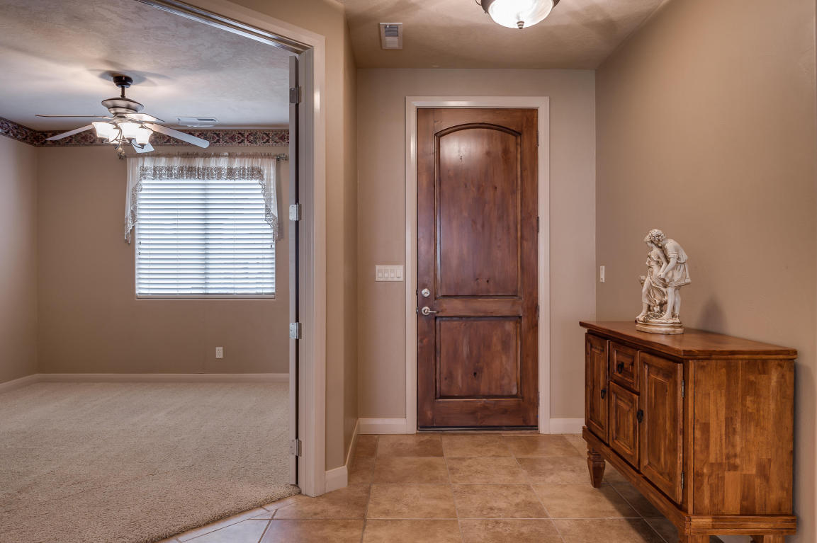 2164 N Gunsight DR, St George, UT 84770