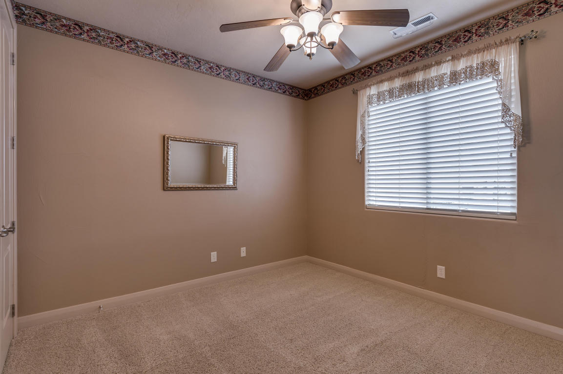 2164 N Gunsight DR, St George, UT 84770