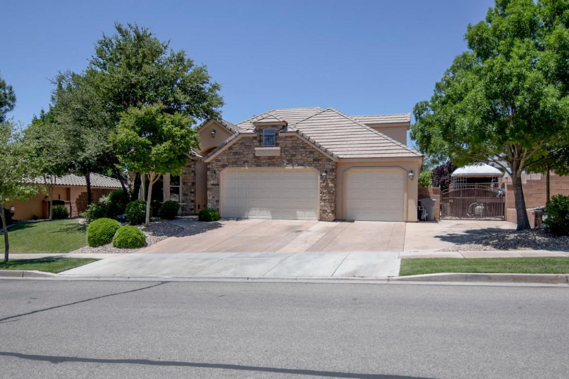 21 N Charbonne DR, St George, UT 84770