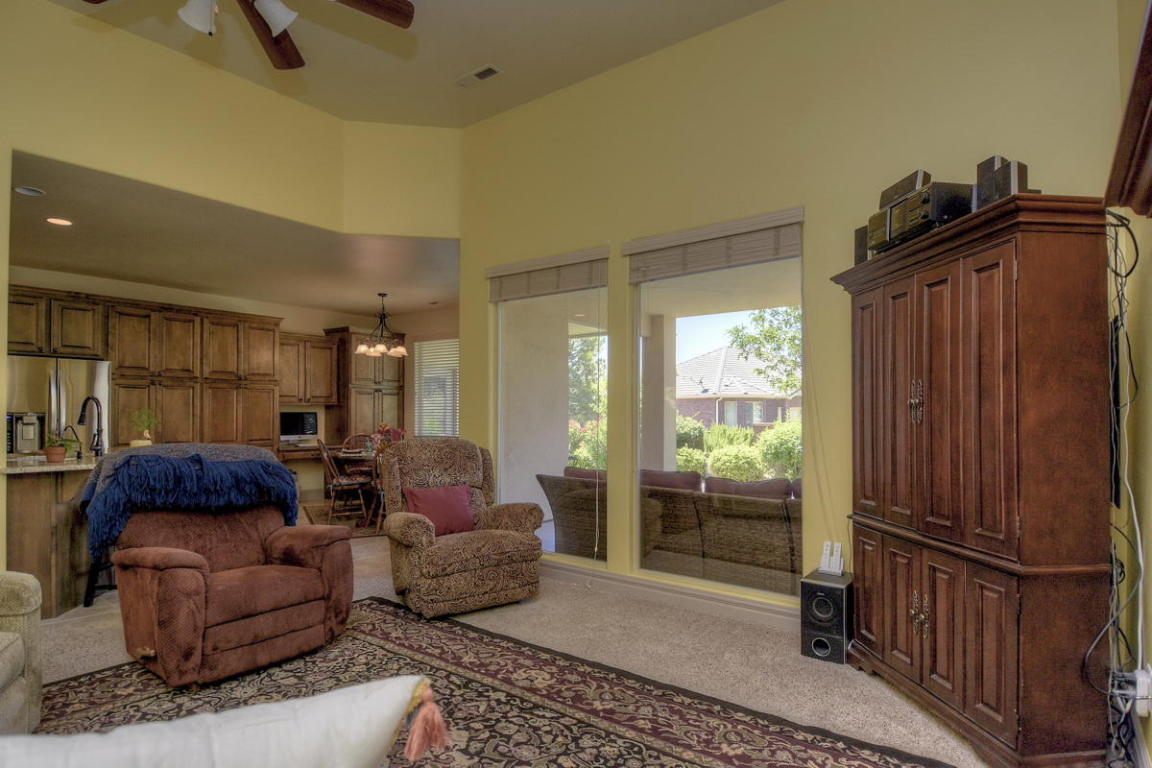 21 N Charbonne DR, St George, UT 84770