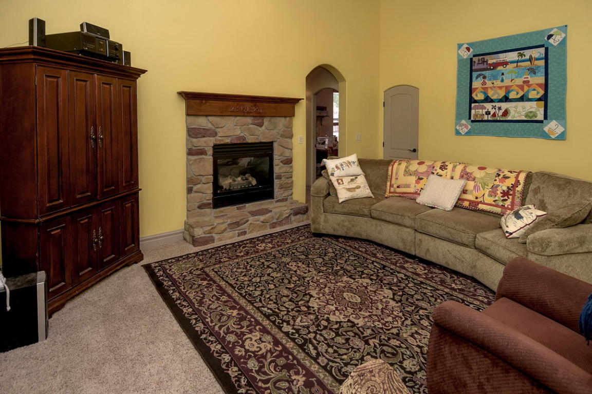 21 N Charbonne DR, St George, UT 84770