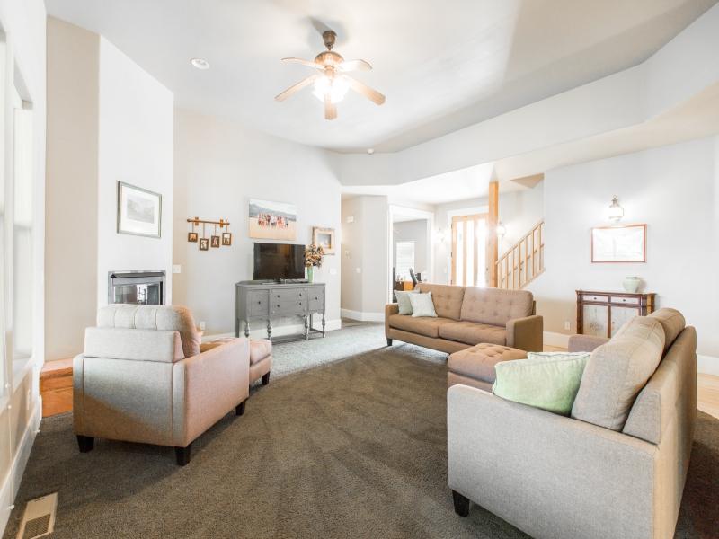 1044 S Shady Springs DR, St George, UT 84770