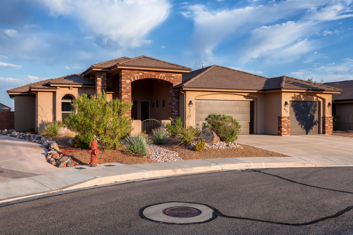 627 S 1950 W CIR, St George, UT 84770