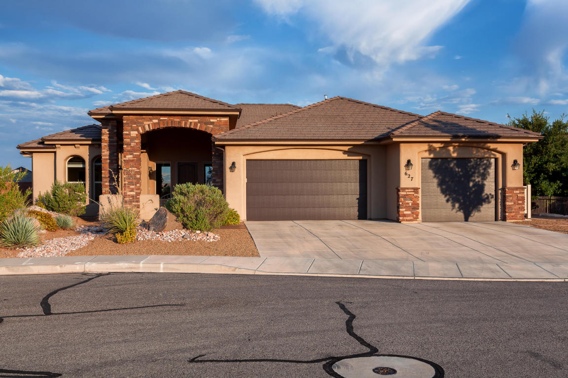 627 S 1950 W CIR, St George, UT 84770