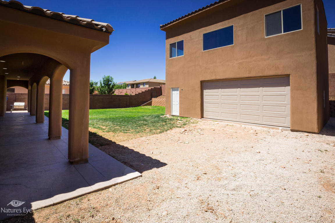 942 Peachtree DR, Toquerville, UT 84774
