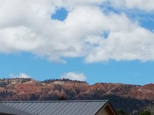 180 S 200 W, Tropic, UT 84776