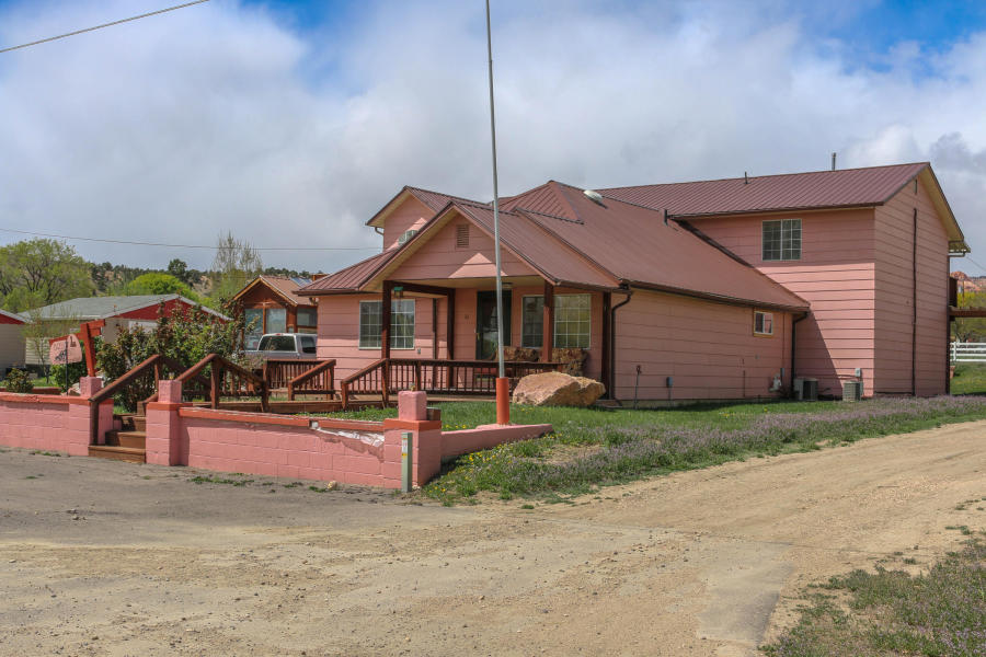 61 N 400 W, Tropic, UT 84776
