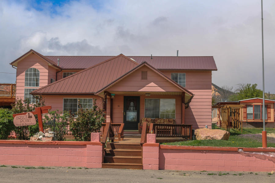 61 N 400 W, Tropic, UT 84776
