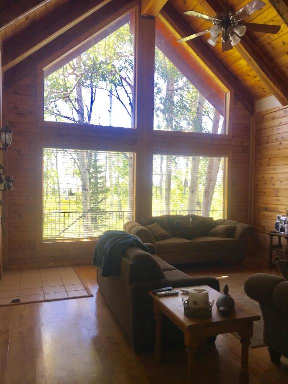 270 E Kolob Terrace RD, Virgin, UT 84779