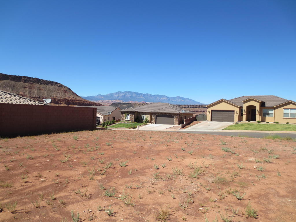 1562 E Scenic Sunrise, Washington, UT 84780