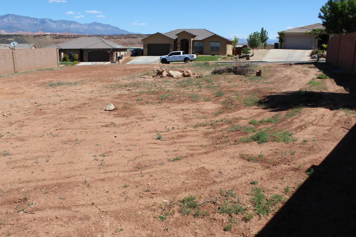 1562 E Scenic Sunrise, Washington, UT 84780