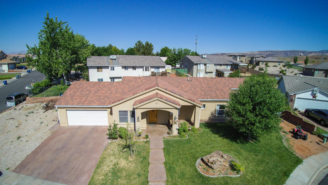 621 Palm CIR, Washington, UT 84780