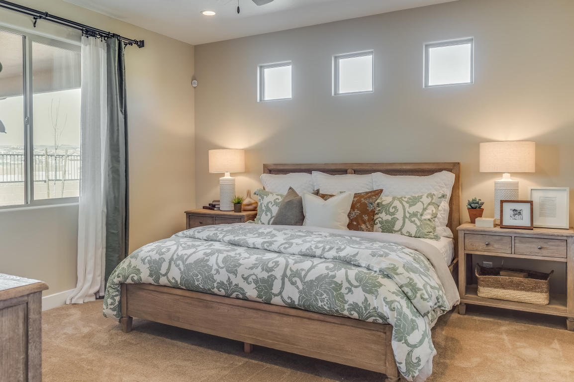 379 N Black Canyon, Washington, UT 84780