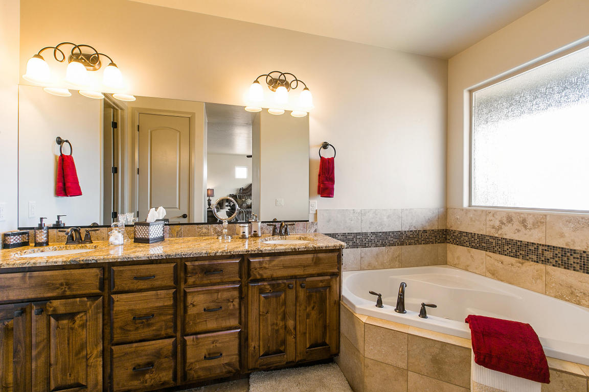 Lot 4 Roadrunner Ridge DR, Washington, UT 84780